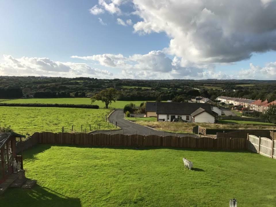 Villa Valley View / Gwêl Y Cwm à Ammanford Extérieur photo