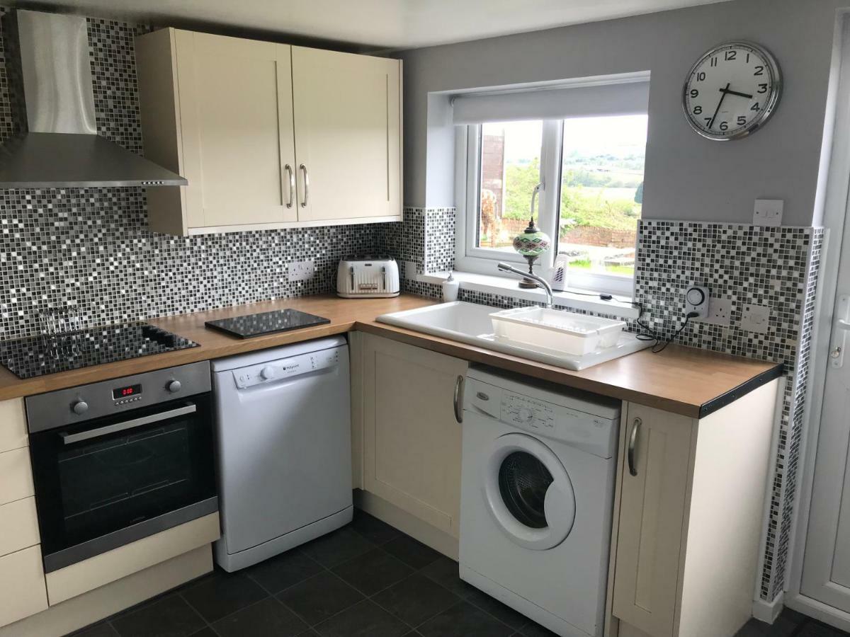 Villa Valley View / Gwêl Y Cwm à Ammanford Extérieur photo