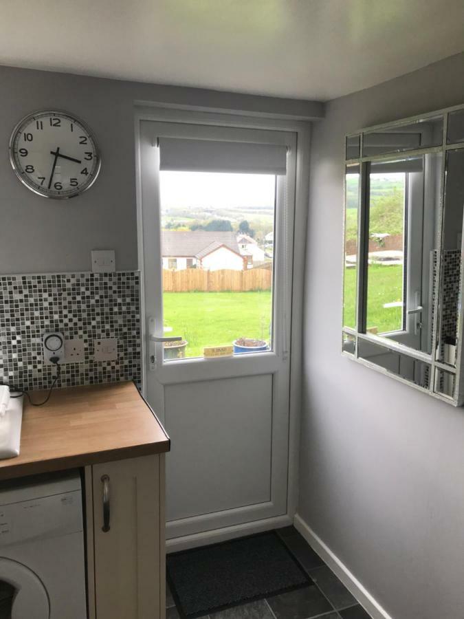 Villa Valley View / Gwêl Y Cwm à Ammanford Extérieur photo